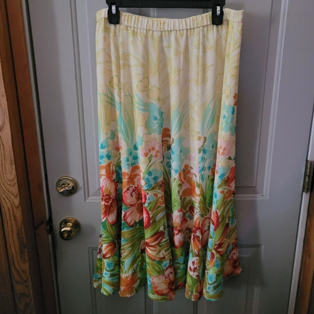 Lovely Coldwater Creek Multicolor Floral Print Skirt Misses Petite Large